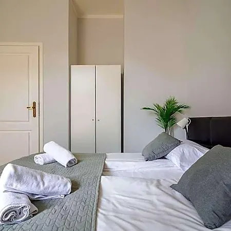 Florianska Gate Luxury Ξενοδοχείο με διαμερίσματα Krasków